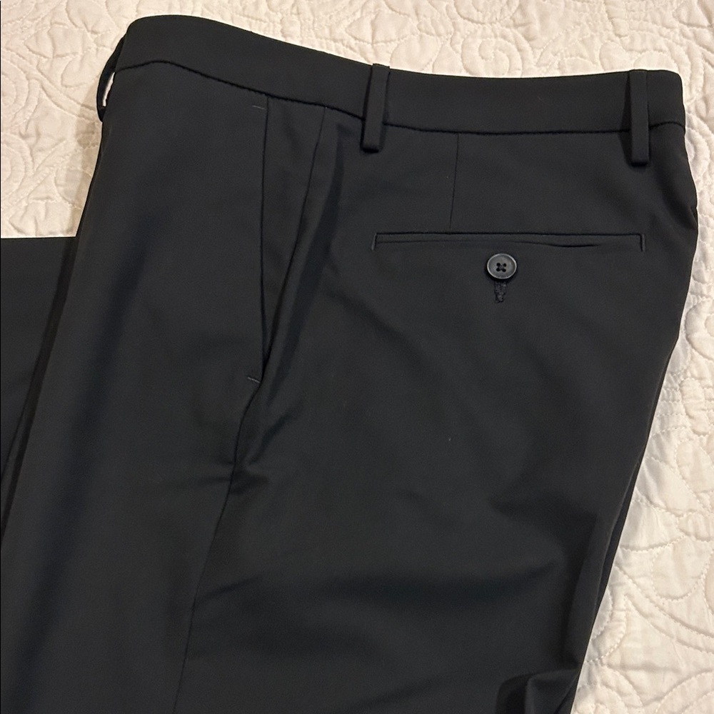 Haggar 30x30 Black Slim Fit Stretch Pants - Picture 5 of 5